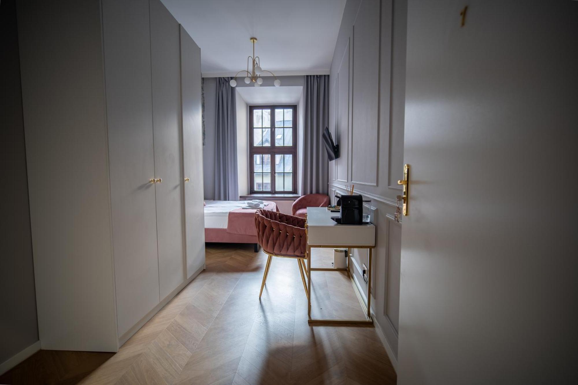 Deluxe Apartment