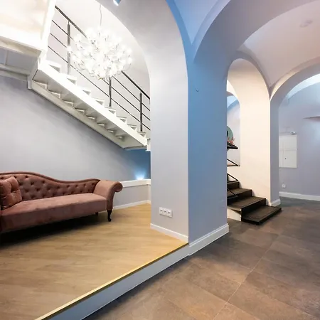Bracka Main Square Apartments-3